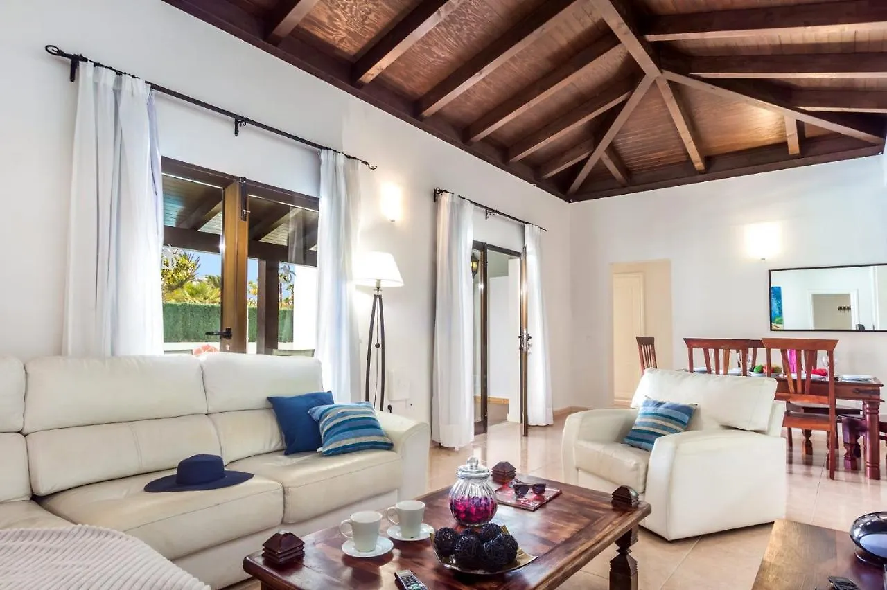 Villa Oasis By Villa Plus Corralejo 0*,
